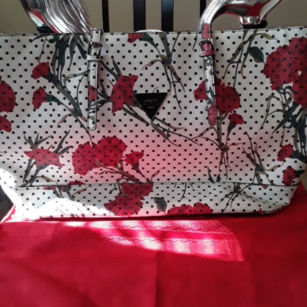 Guess Tote